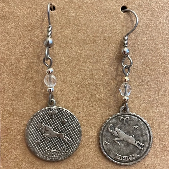 Vintage Boho zodiac earrings for March Aries! 80’s 90’s Summer Fun!! - Picture 4 of 5